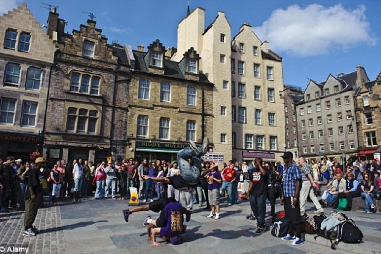 Cozy 2 Bedroom Apartment At Heart Of The Edinburgh Buitenkant foto
