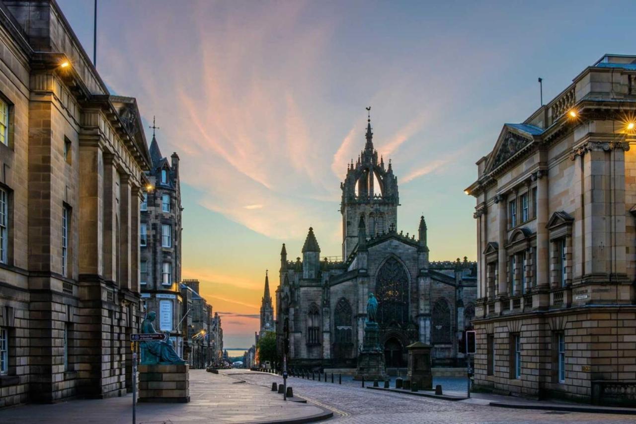 Cozy 2 Bedroom Apartment At Heart Of The Edinburgh Buitenkant foto