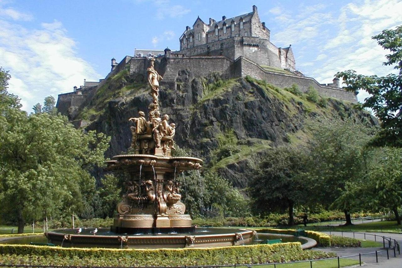 Cozy 2 Bedroom Apartment At Heart Of The Edinburgh Buitenkant foto
